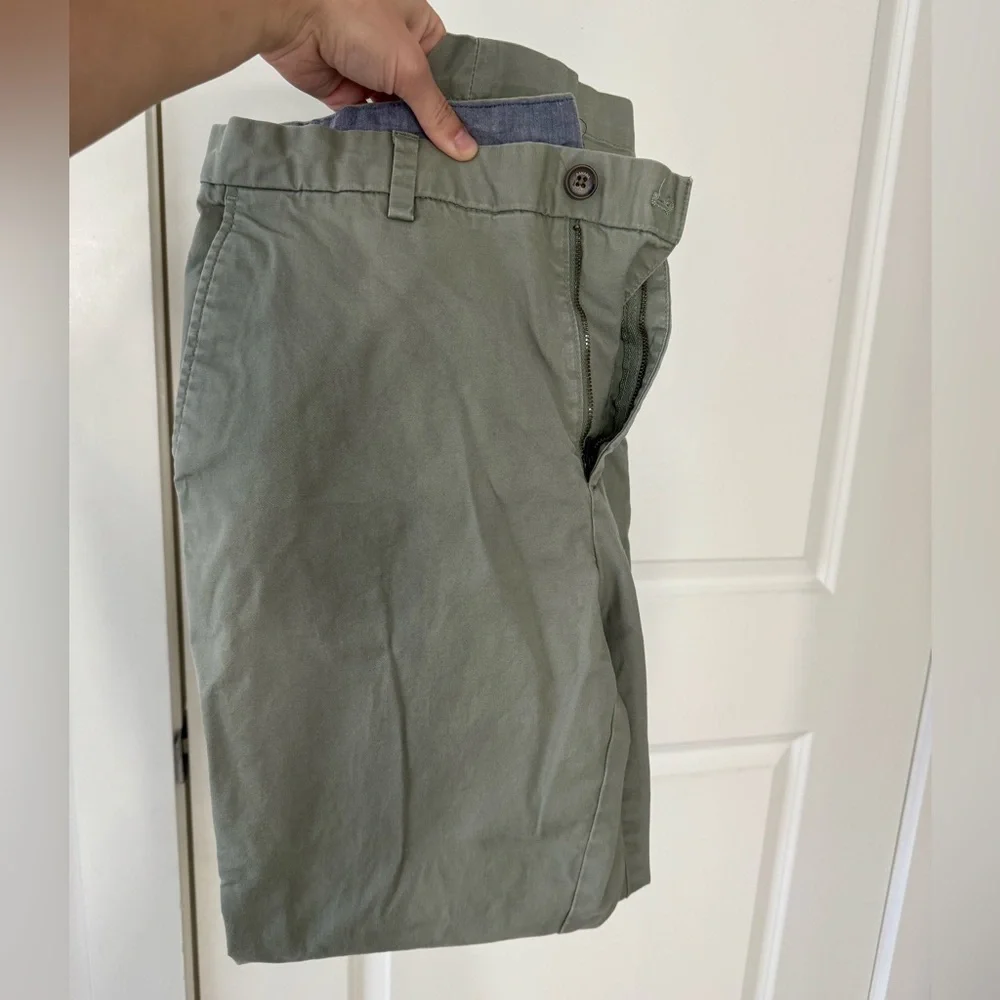 Green banana republic Aiden chino pants